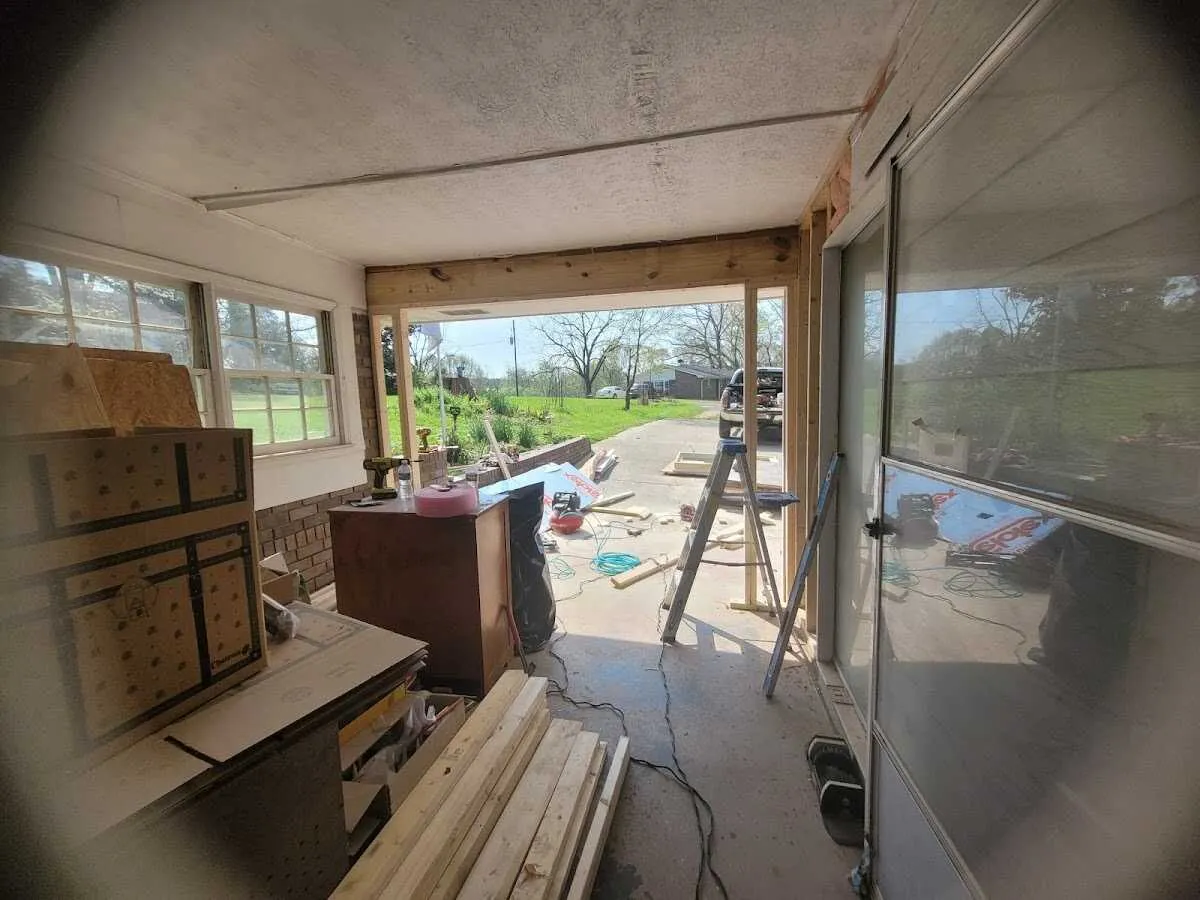 Air movers and dehumidifier for Drying & Dehumidification in East Rochester